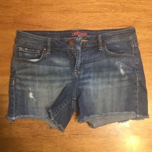 Refuge Jean shorts size 8